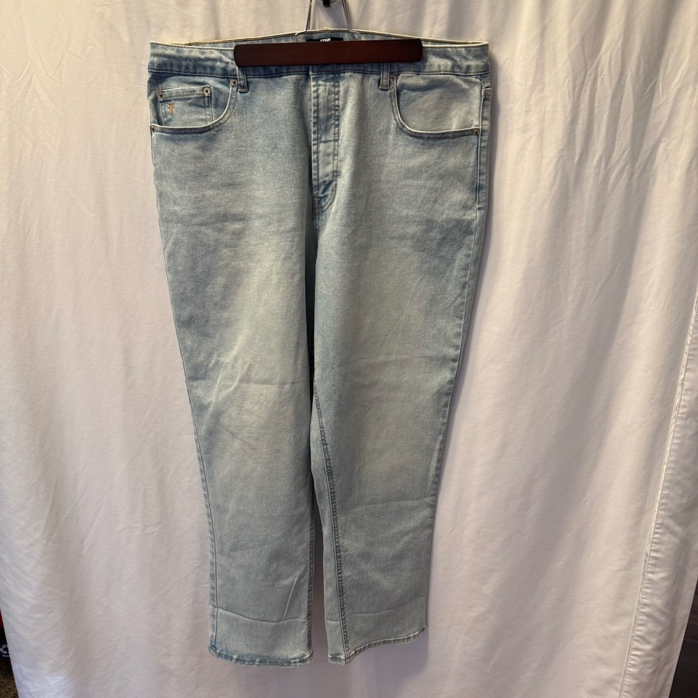 Frye Relaxed Jeans Classic Size 14/32 Light Blue‎ Denim Preppy Casual Capsule